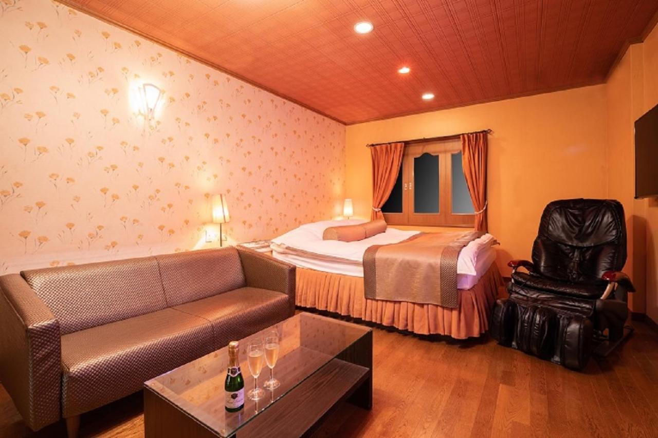 Chapel Garden (adults Only) Love hotel Kani